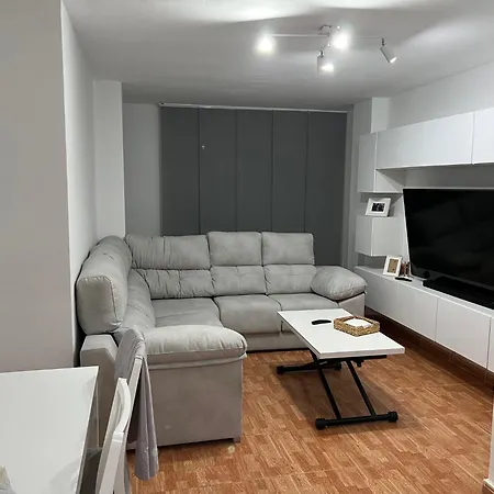 Privada Con Bano En Moderno Cadiz