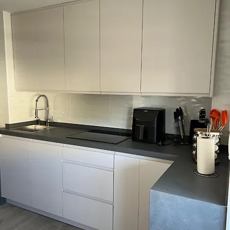 Privada Con Bano En Moderno * Cádiz